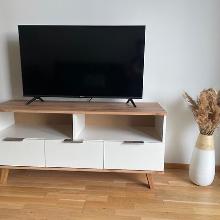 55 M2 Stylish Apartment With Balcony & Parking Wenen Buitenkant foto