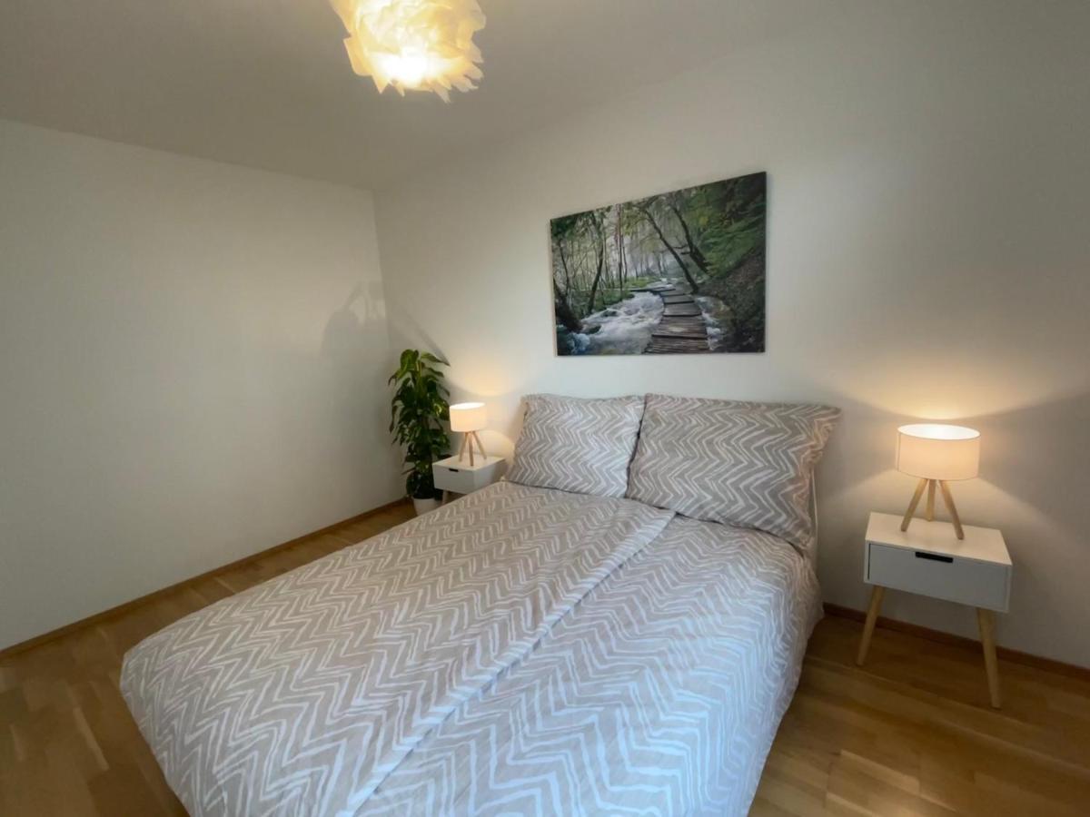 55 M2 Stylish Apartment With Balcony & Parking Wenen Buitenkant foto