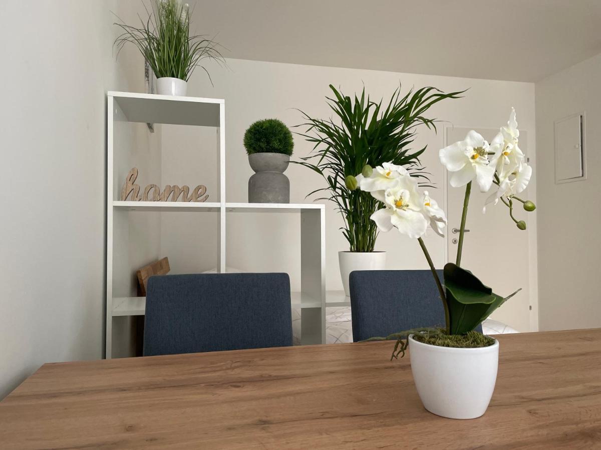 55 M2 Stylish Apartment With Balcony & Parking Wenen Buitenkant foto
