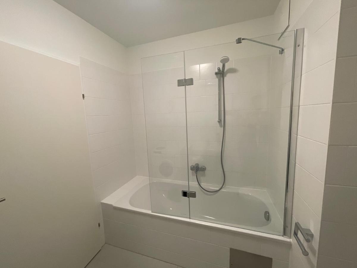 55 M2 Stylish Apartment With Balcony & Parking Wenen Buitenkant foto