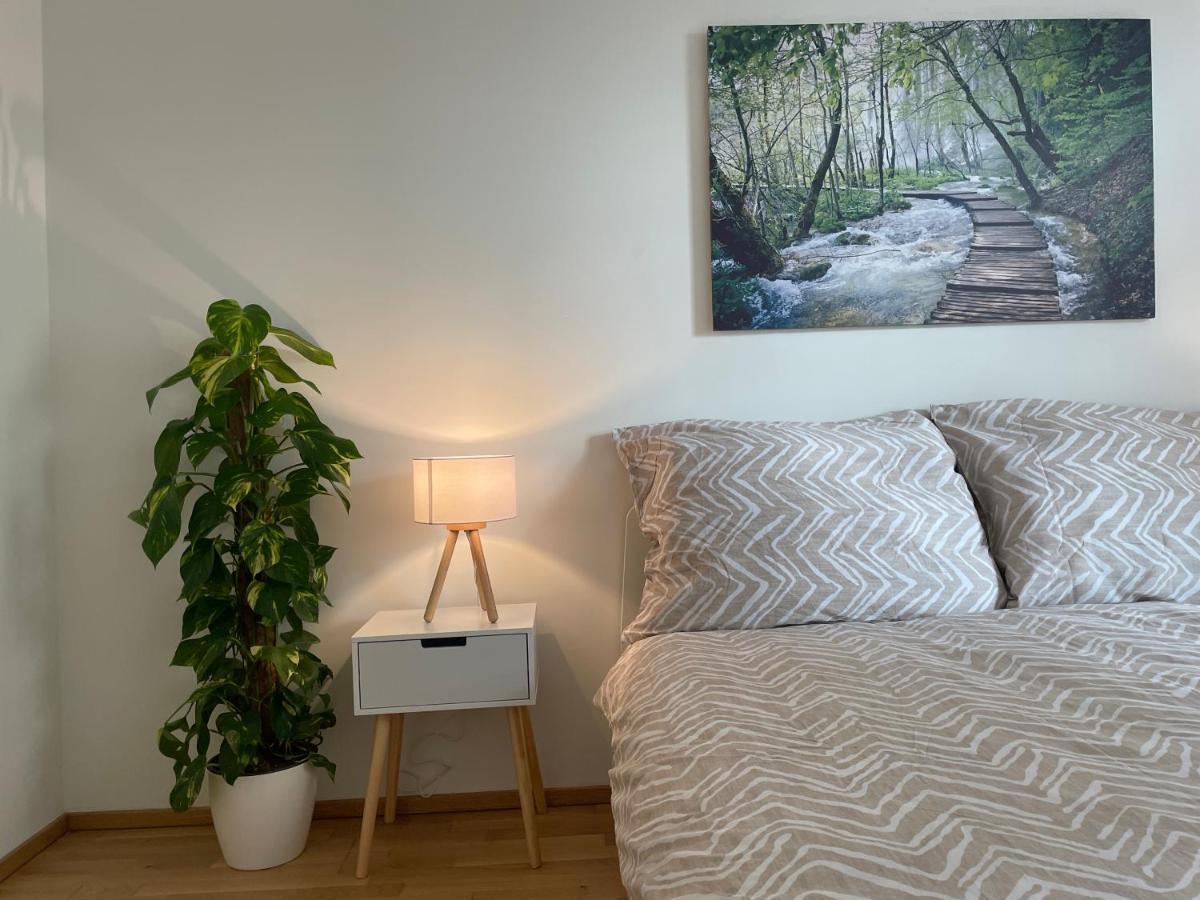 55 M2 Stylish Apartment With Balcony & Parking Wenen Buitenkant foto
